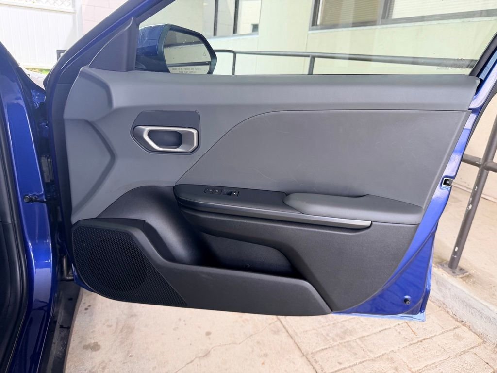 Used 2025 Blue Kia LXS image 34