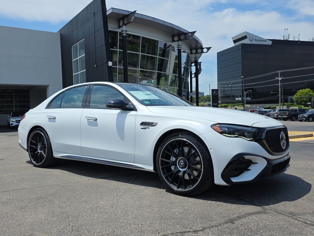 New 2026 MANUFAKTUR Moonlight White Magno Mercedes-Benz E 53 AMG® image 7