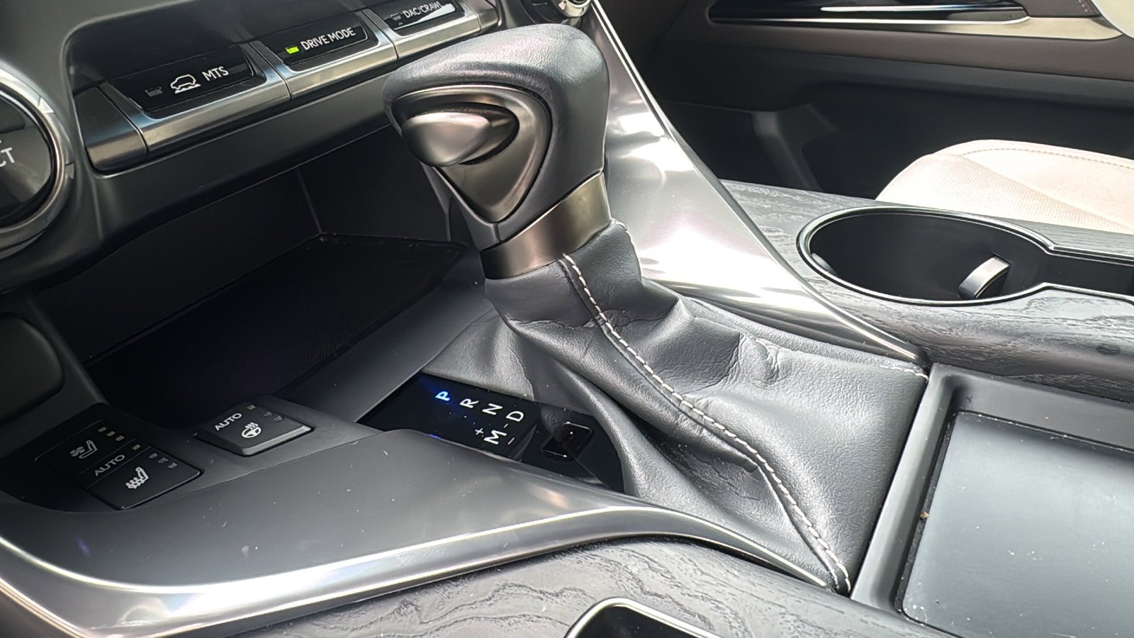 Certified Used 2024 Manganese Luster Lexus LX 600 Luxury image 20