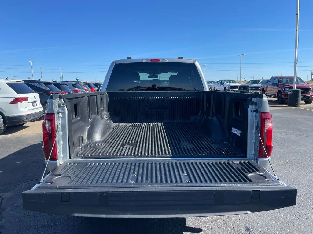 Used 2024 Silver Ford XLT image 34