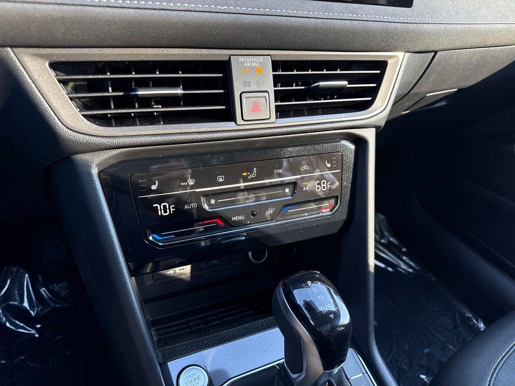 2026 Volkswagen Taos SE Black - Photo 18