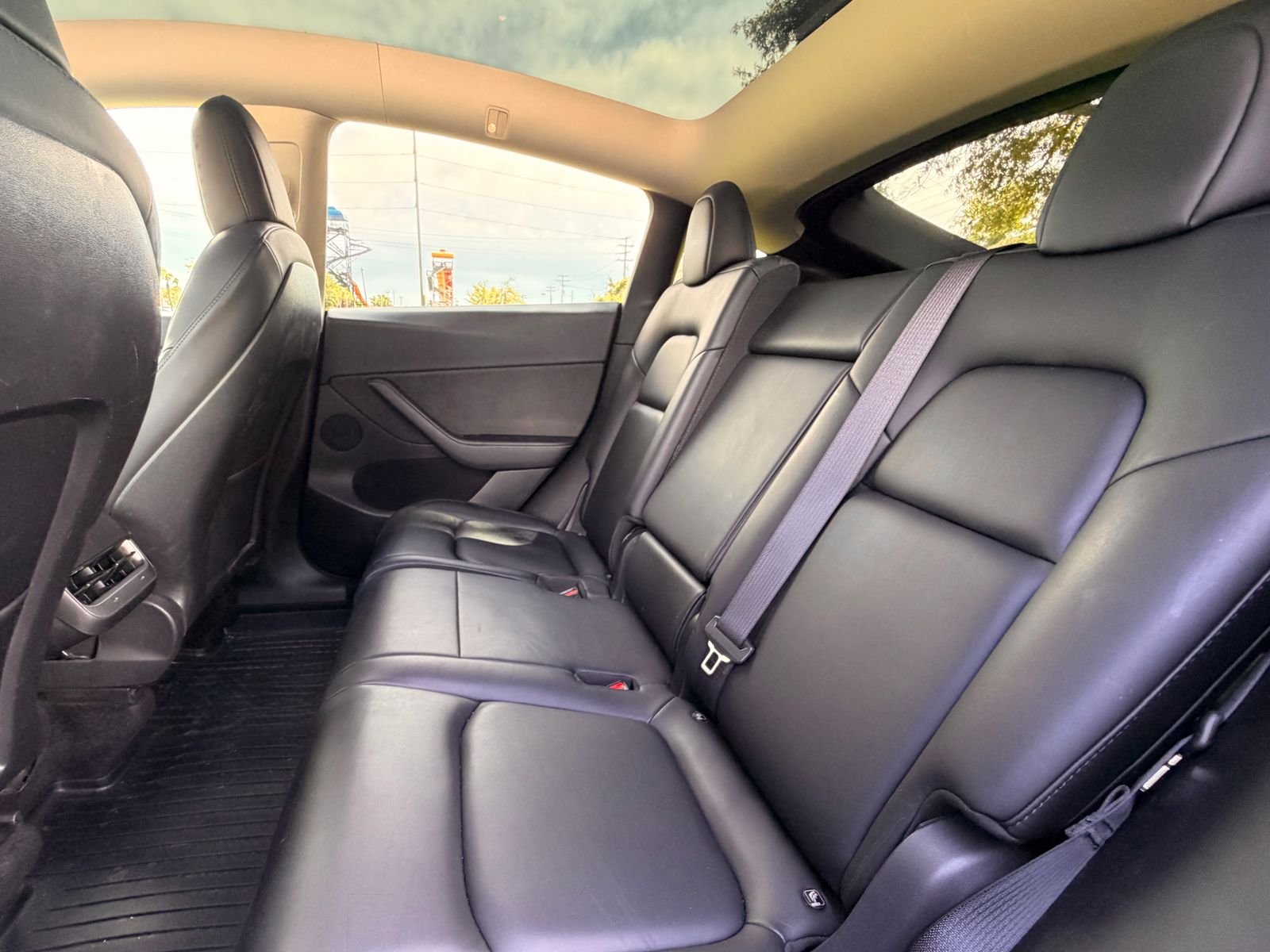 Used 2021 Solid Black Tesla Standard Range image 14