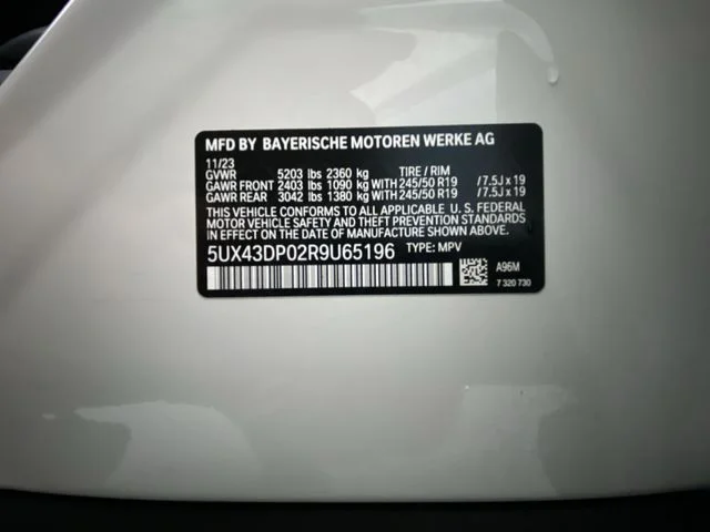 Used 2024 White BMW sDrive30i image 28