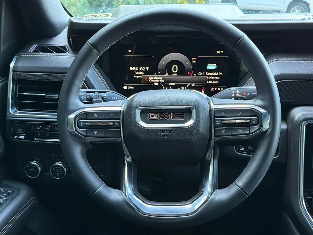 Used 2025 White GMC Elevation image 24