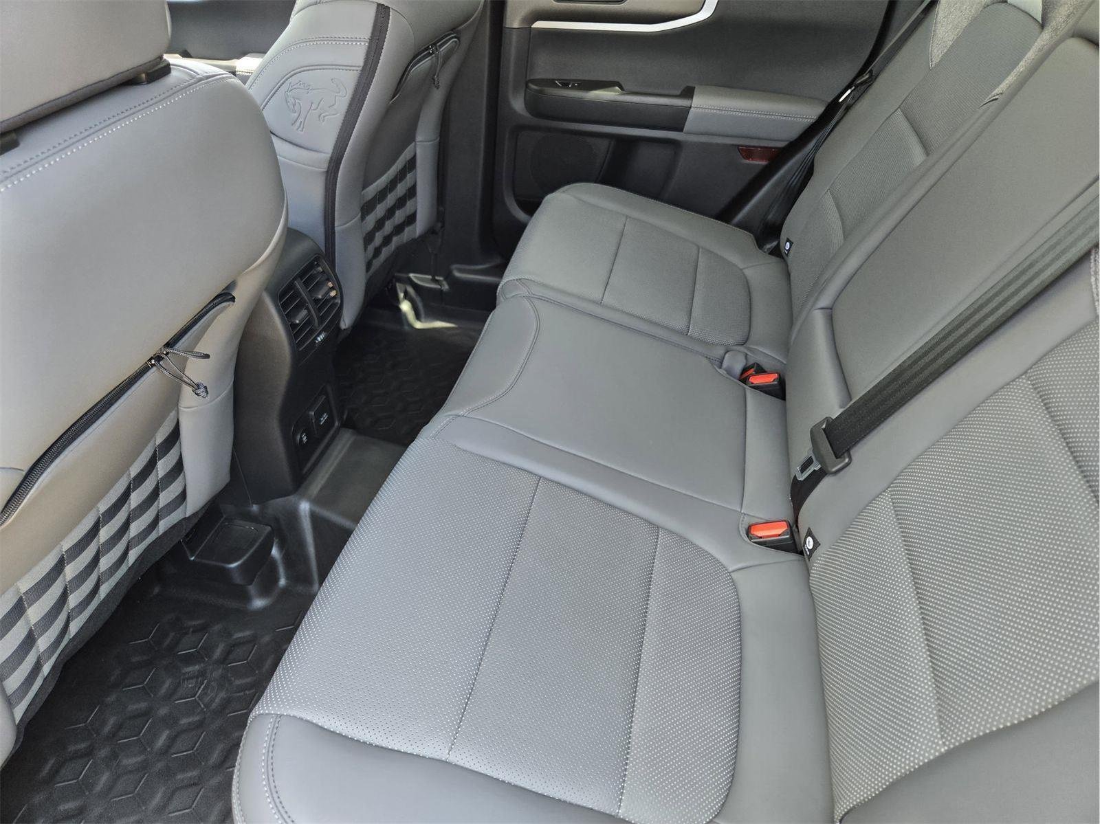 New 2026 Oxford White Ford Badlands® image 18