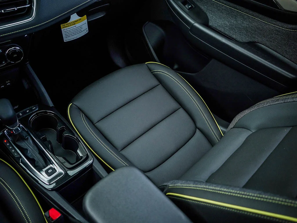 New 2026 Mosaic Black Metallic Chevrolet ACTIV image 25