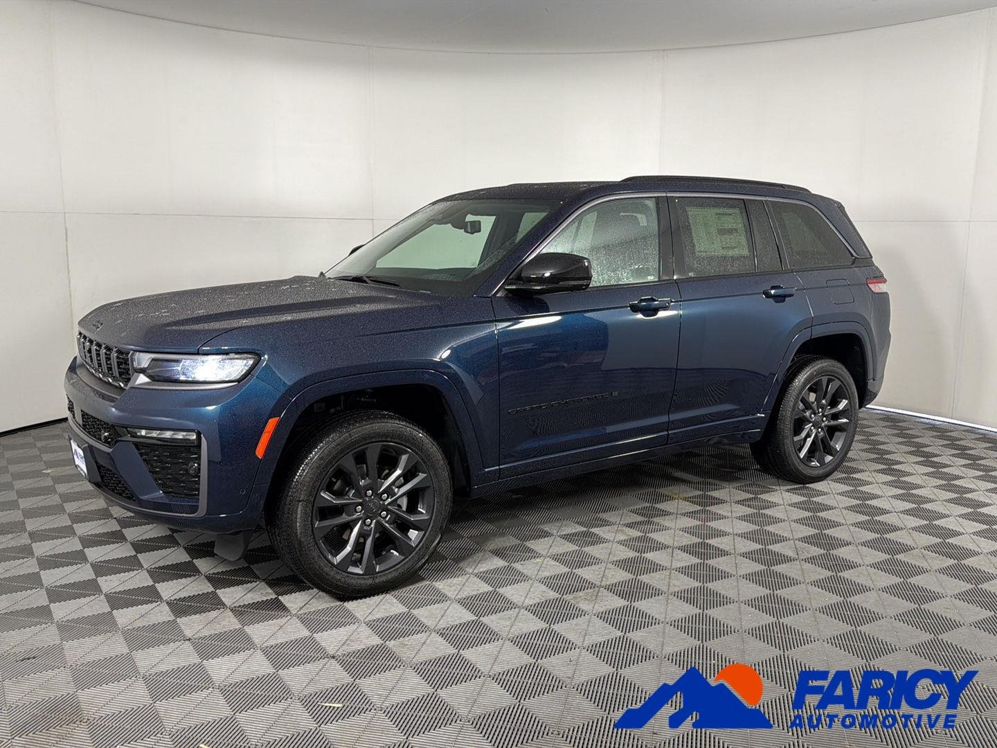 2026 Jeep Grand Cherokee Limited Reserve 4x4's photo
