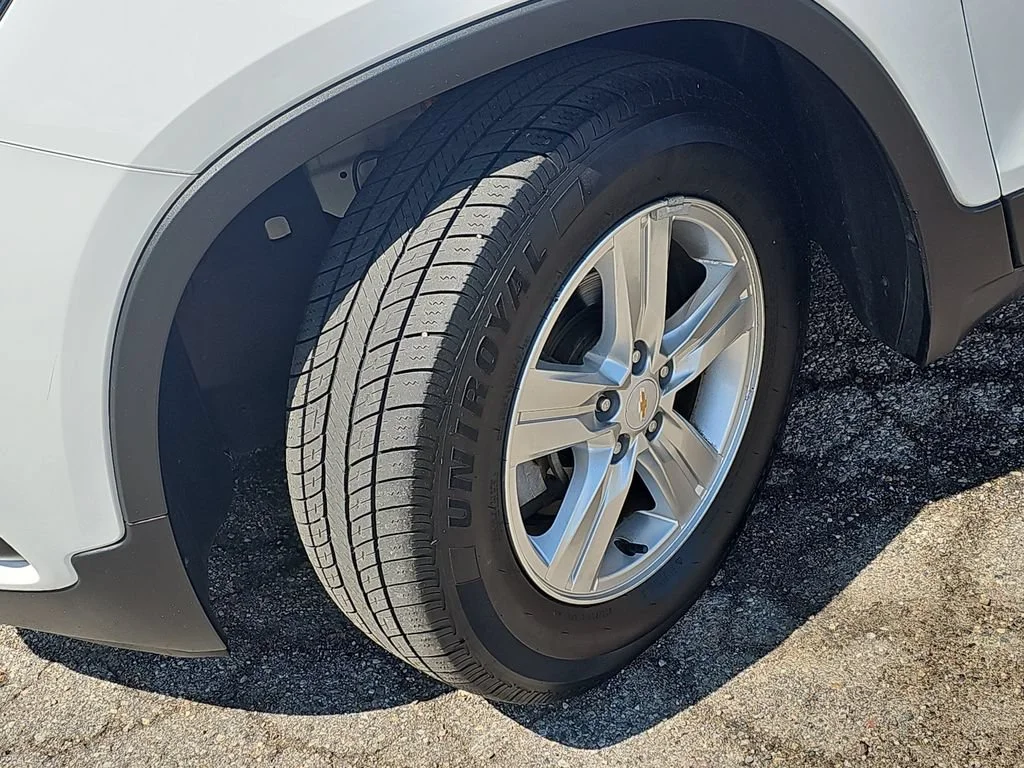 Certified Used 2019 SUMMIT WHITE Chevrolet LT image 36