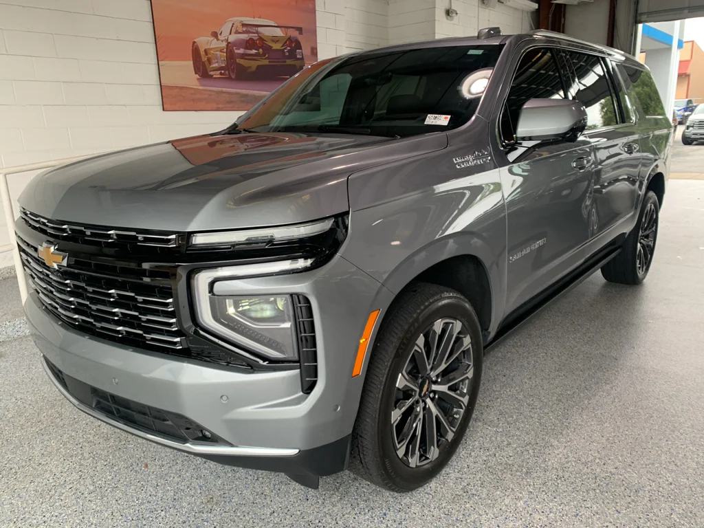 Used 2025 Sterling Gray Metallic Chevrolet High Country image 4
