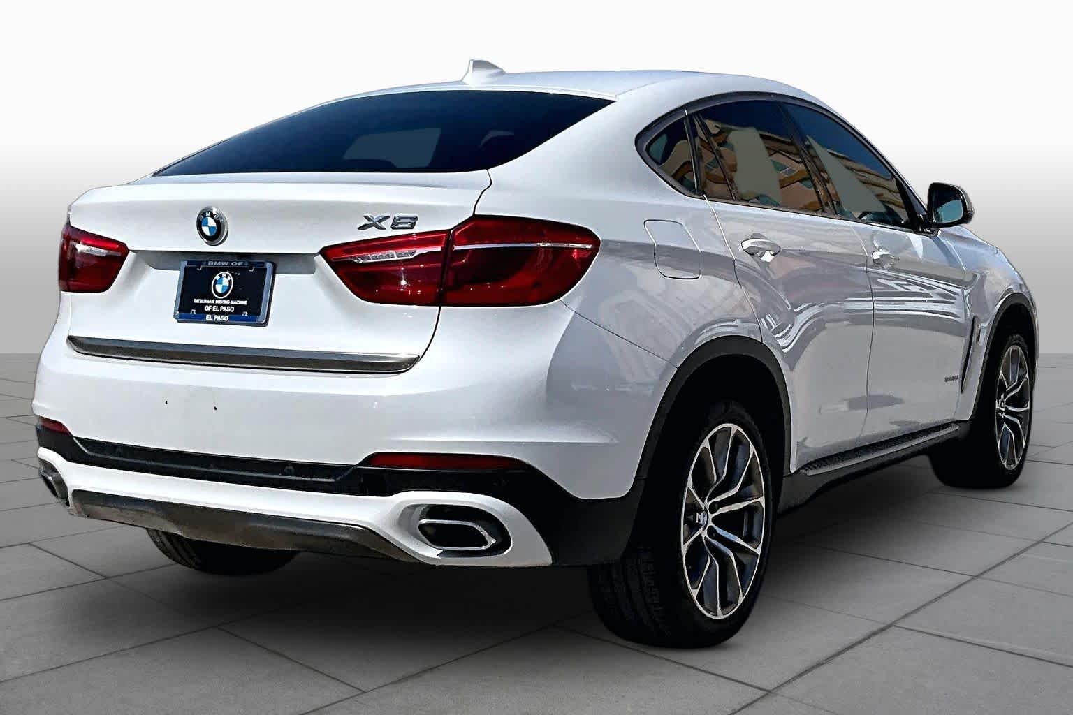 Used 2019 Alpine White BMW sDrive35i image 12
