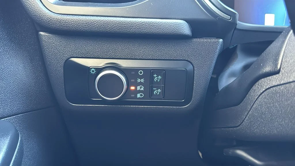 Certified Used 2025 Ebony Ford Active image 17