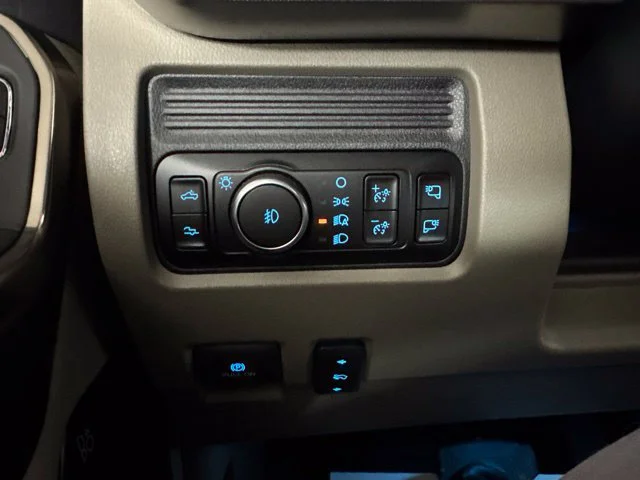 Used 2026 Gray Ford Platinum image 20
