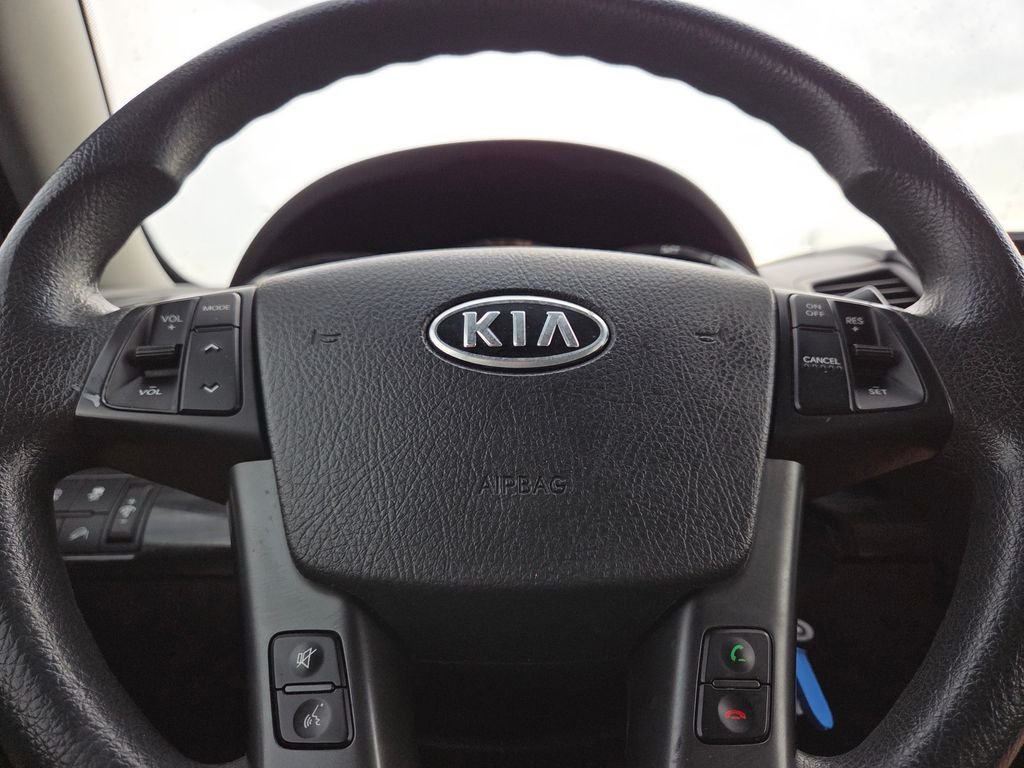 Used 2012 Silver Kia LX image 22