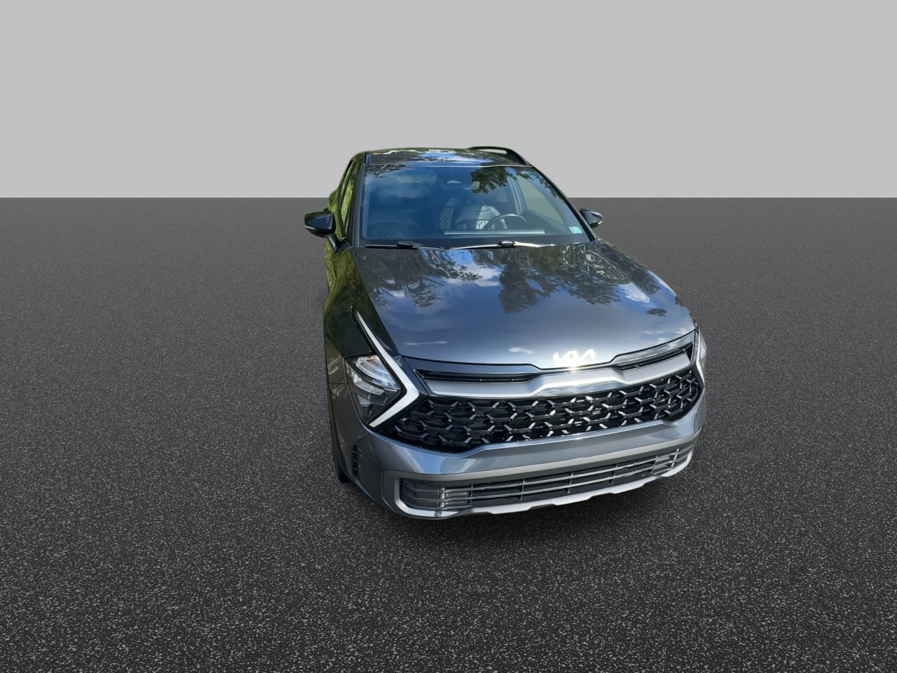 Used 2023 Gravity Gray Kia X-Line image 3
