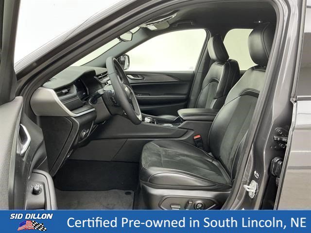 Used 2025 Baltic Gray Metallic Clearcoat Jeep Altitude image 17