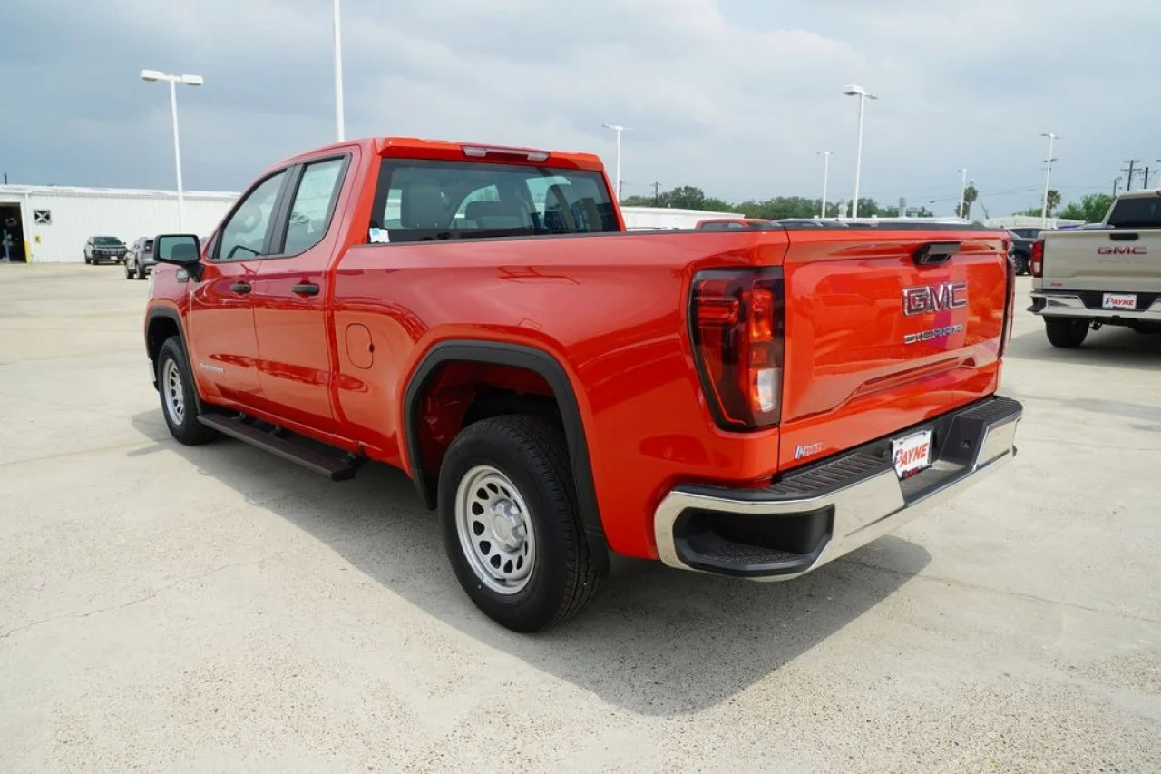 2026 GMC Sierra 1500 Pro - Photo 10