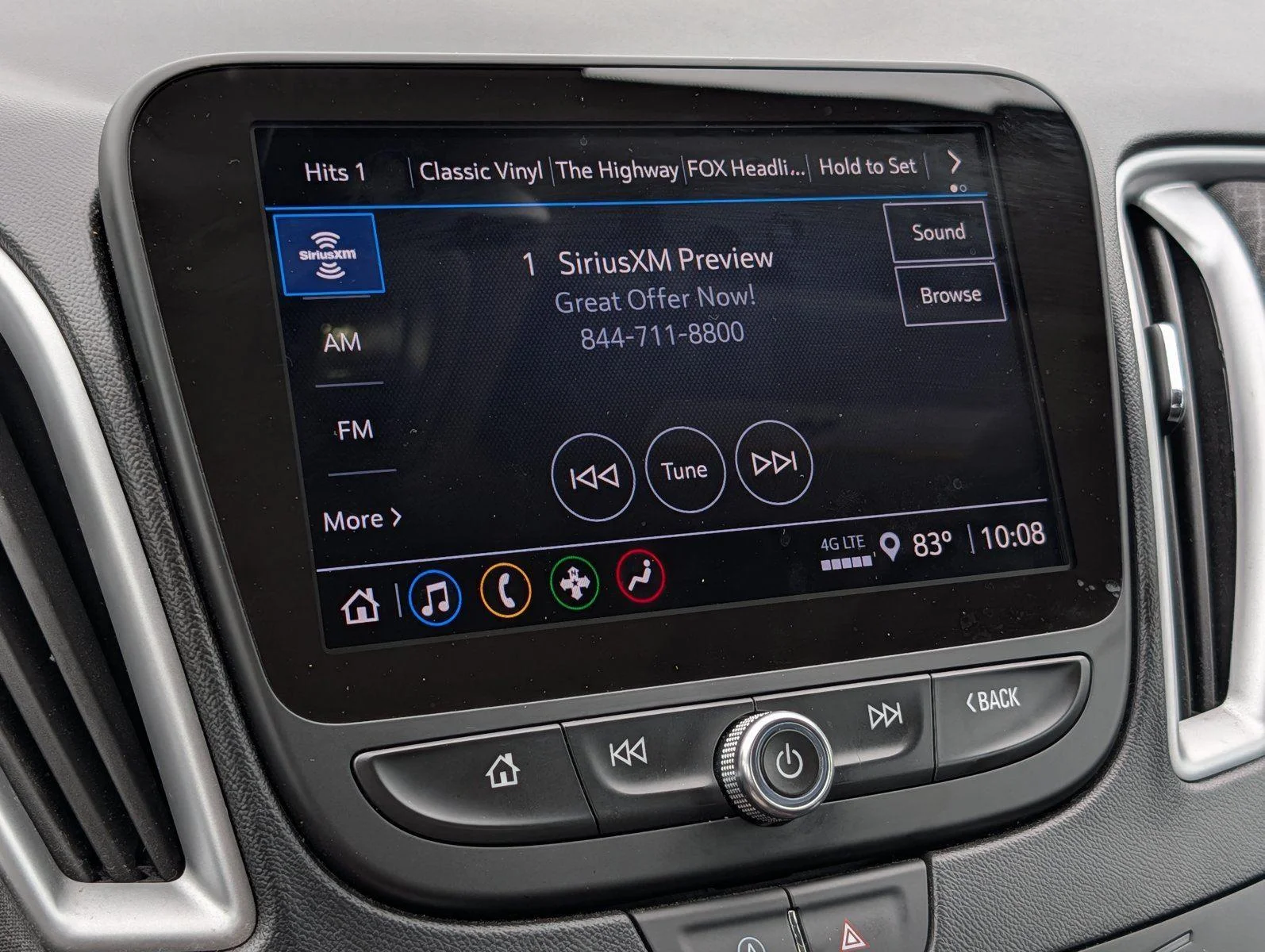Used 2024 Summit White Chevrolet LT image 16