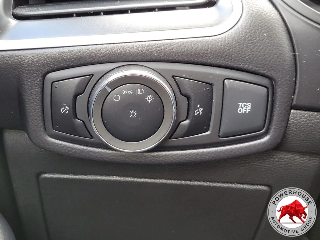 Used 2024 Gray Ford SEL image 27