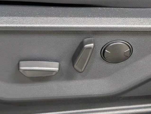 New 2026 Carbonized Gray Metallic Ford F-250® Lariat® image 54