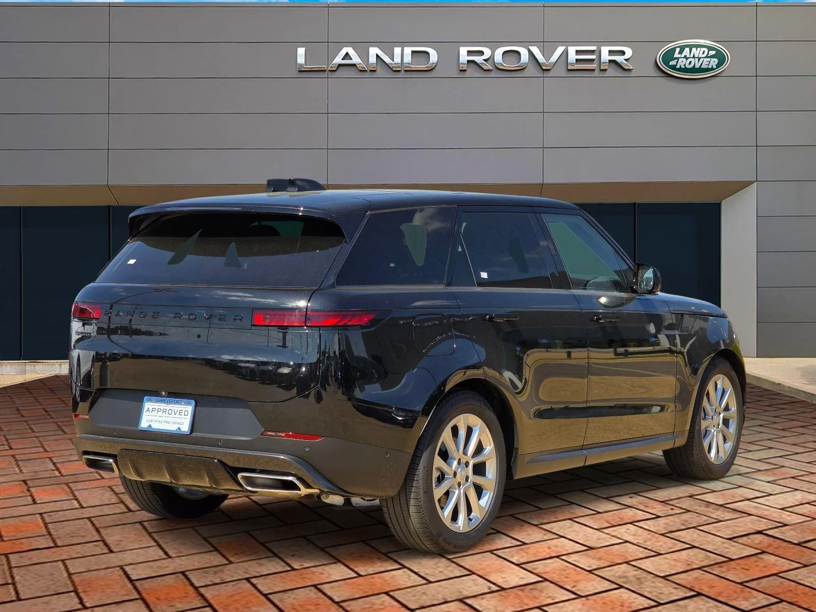 Certified Used 2025 Santorini Black Metallic Land Rover SE image 4