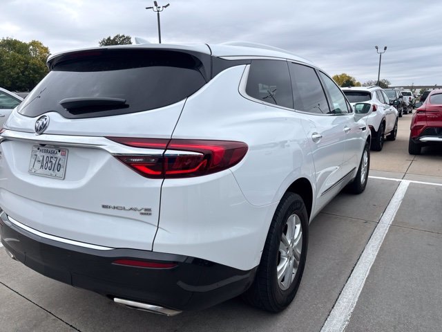 Used 2019 White Buick Essence image 3