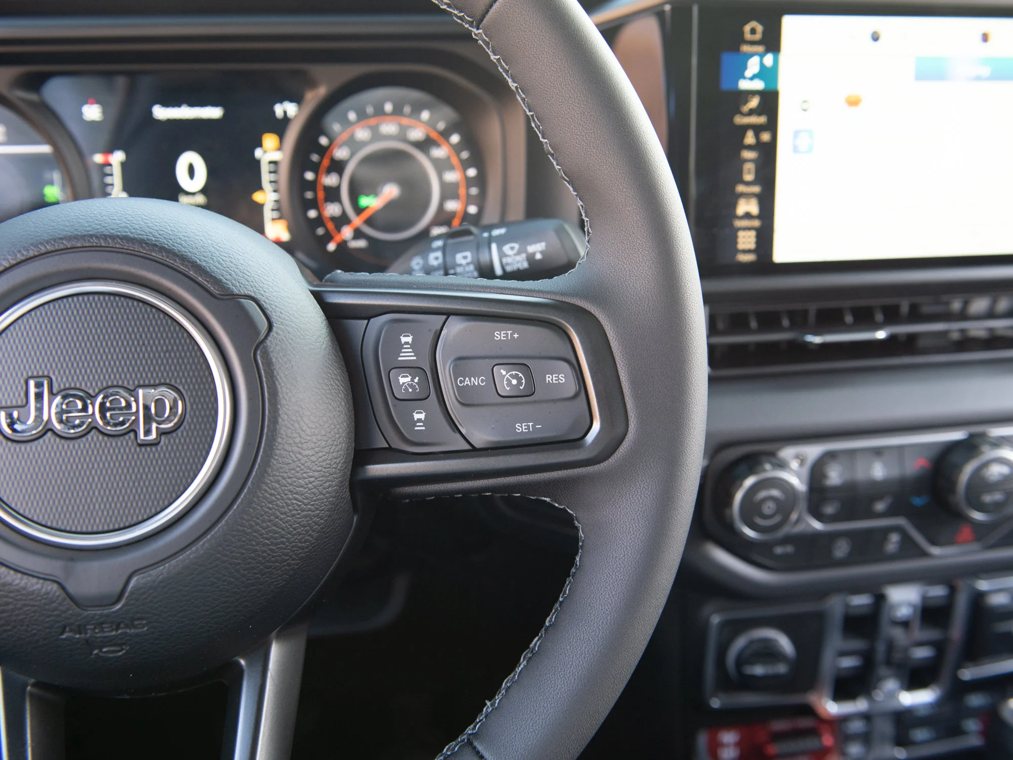 New 2026 reign Jeep Rubicon X* 4 Door 4x4, 35 Inch Tires, Steel Bumpers, Nappa Leather image 12