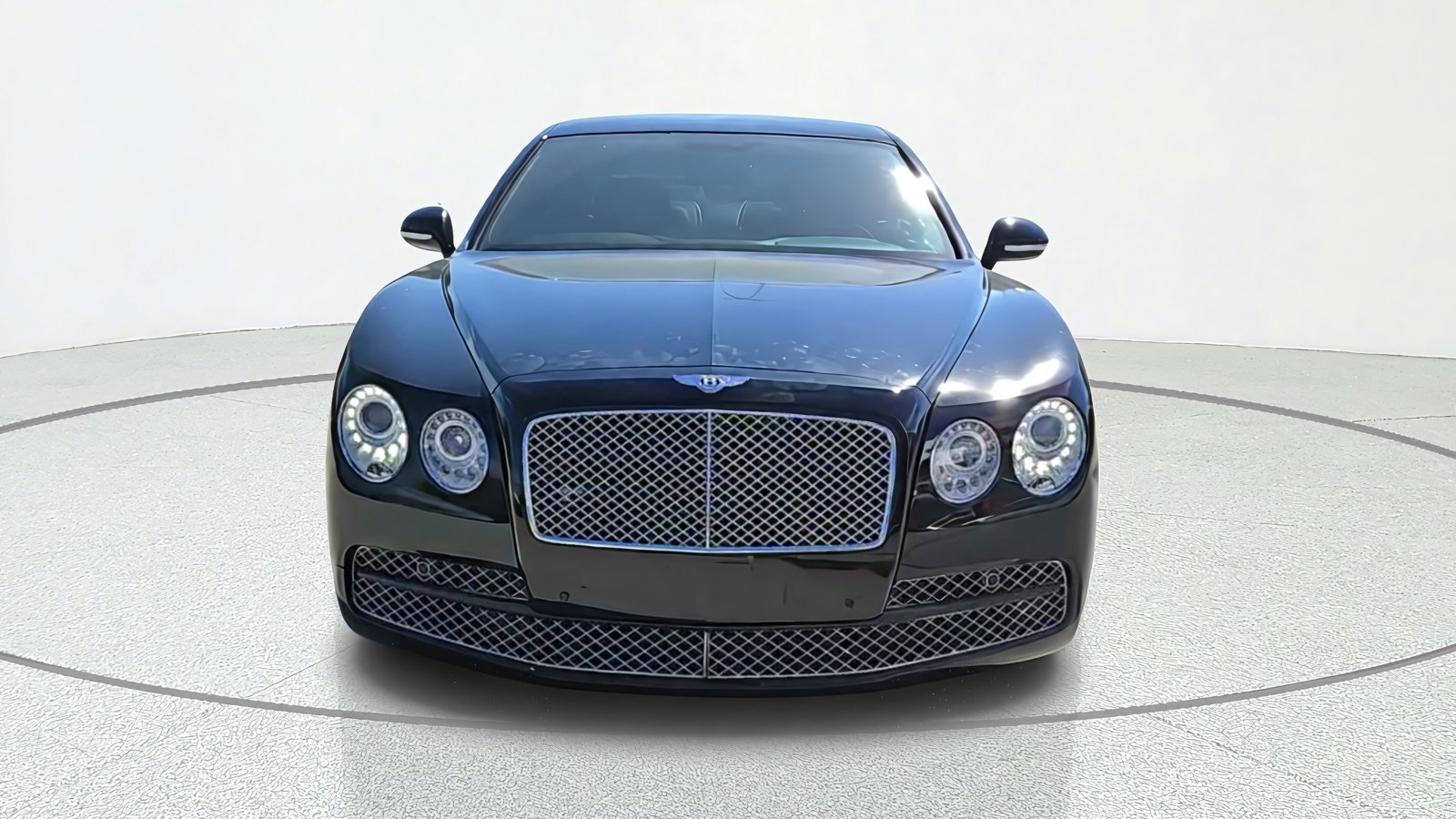 Used 2014  Bentley Base image 2