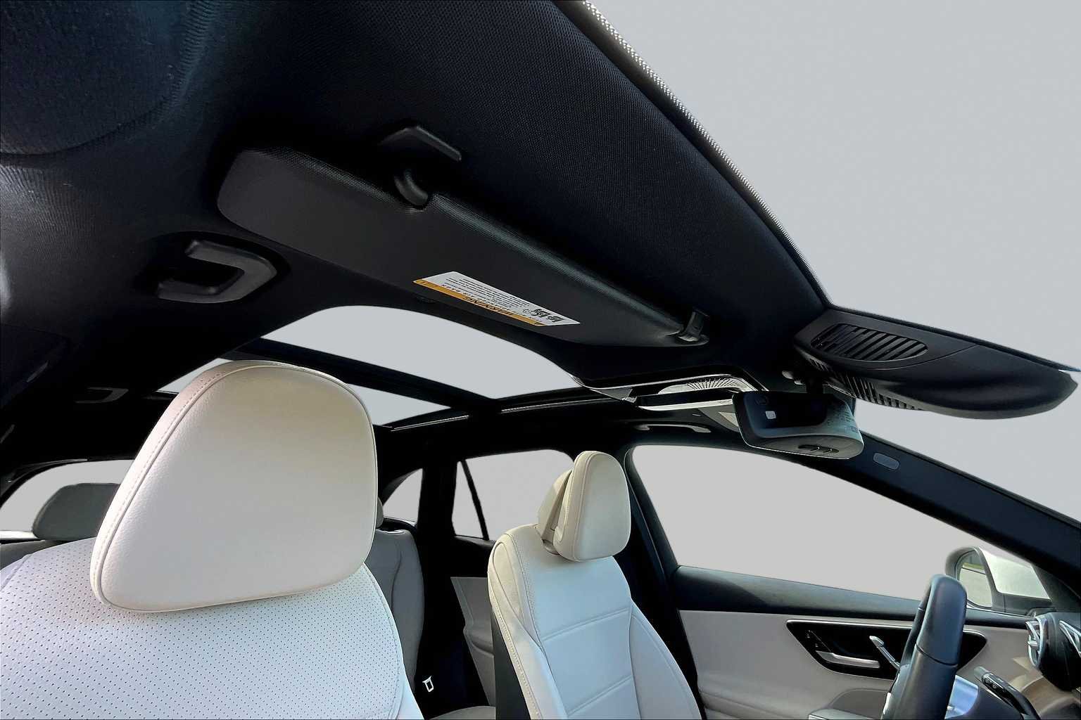 Used 2025 Polar White Mercedes-Benz GLC 300 image 14
