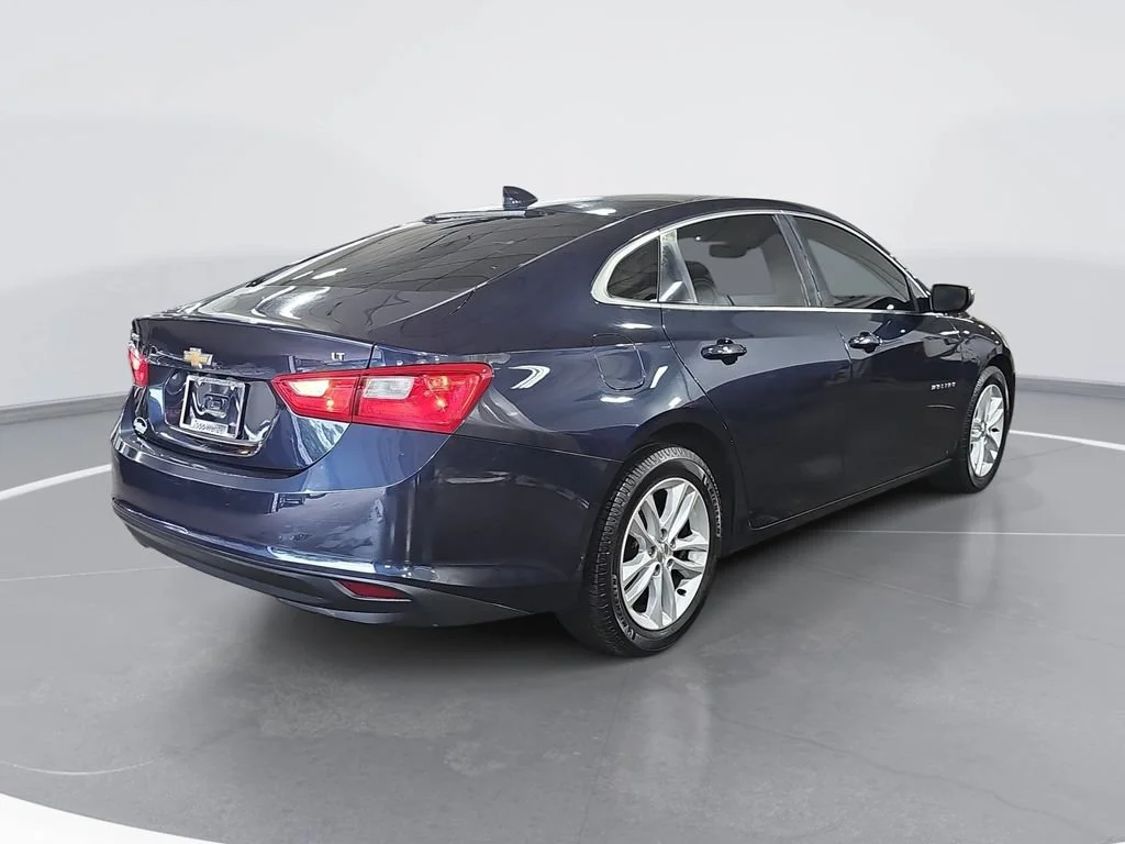 Used 2017 BLUE VELVET METALLIC Chevrolet LT image 3
