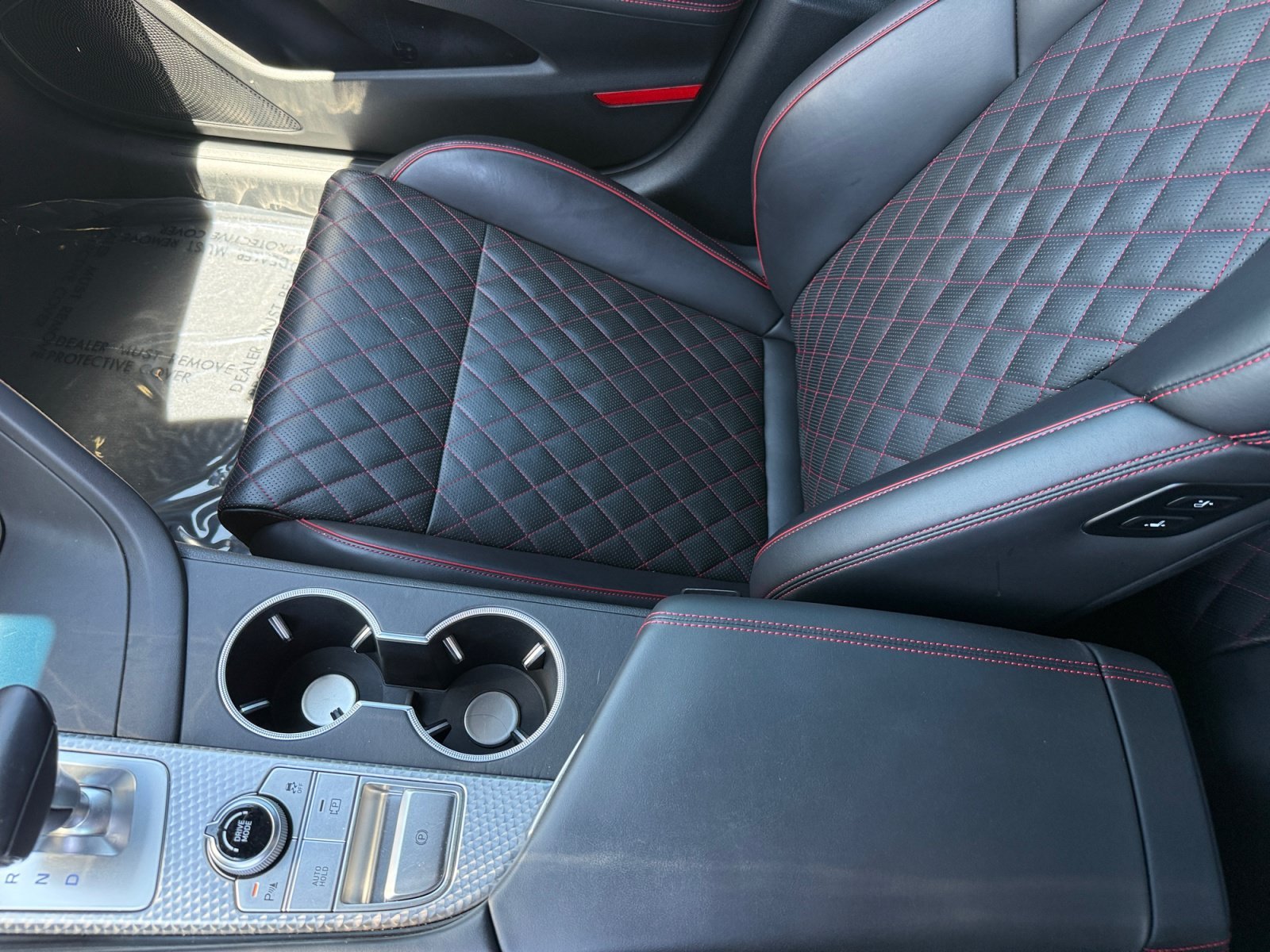 Used 2022 White Genesis 3.3T image 14