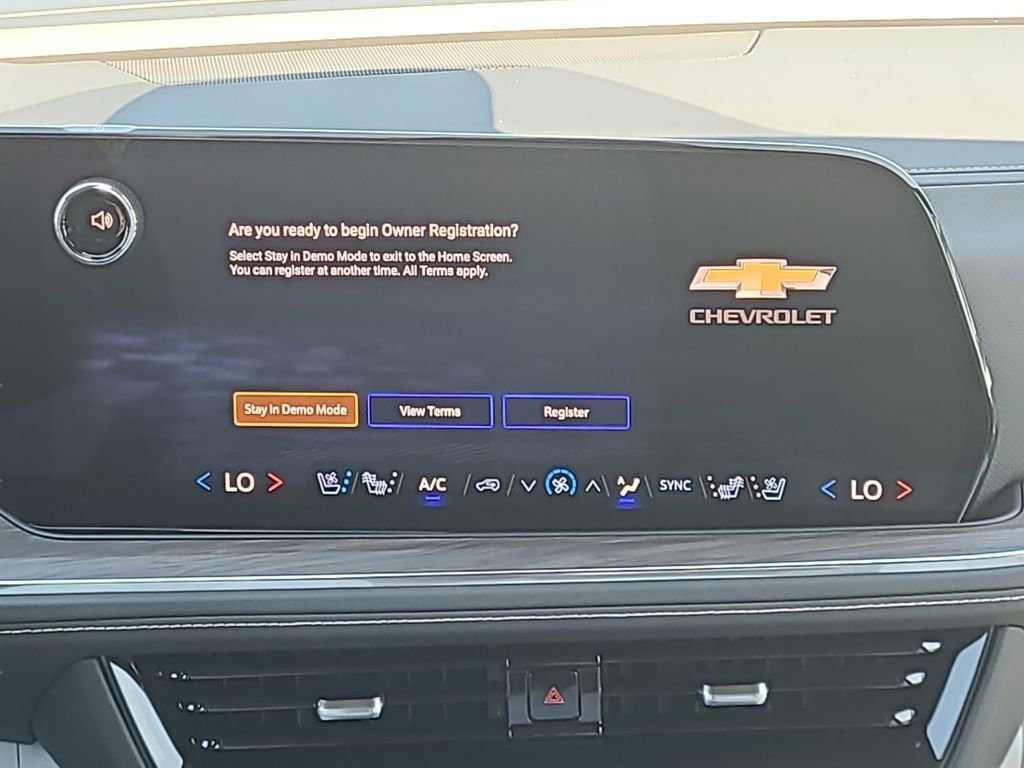 2026 Chevrolet Suburban Premier - Photo 18