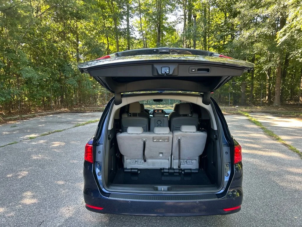 Used 2022 Blue Honda Touring image 29