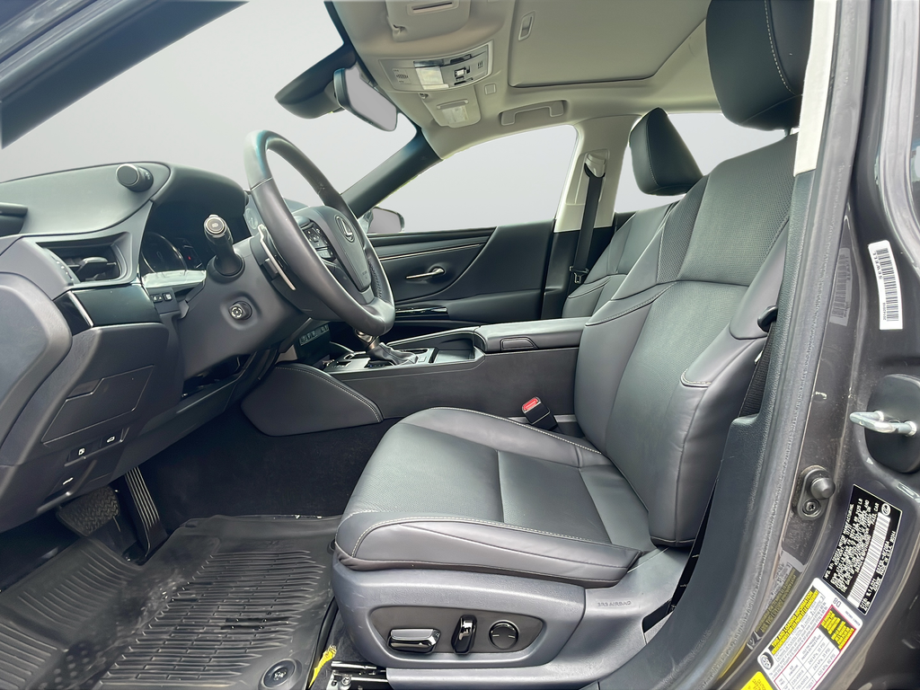 Used 2023 Gray Lexus 350 image 10
