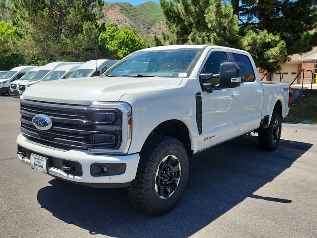 New 2026 Star White Metallic Tri-Coat Ford F-250® Platinum® image 5