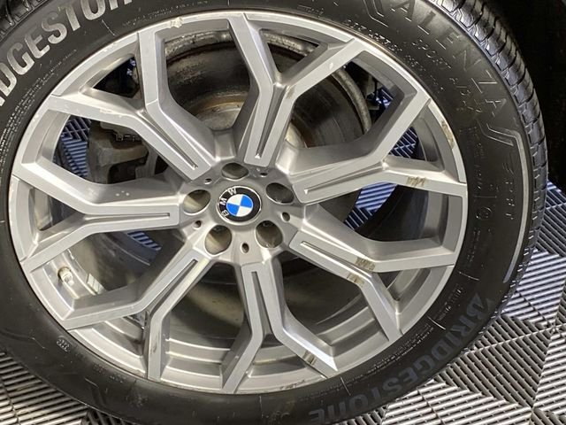 Used 2020 Black BMW xDrive40i image 29
