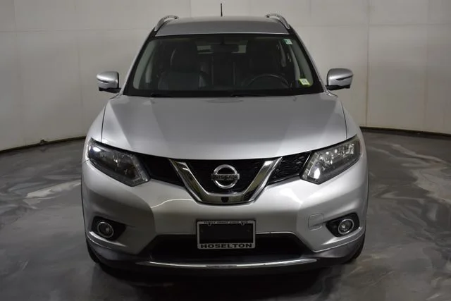 Used 2016 Silver Nissan SL image 10