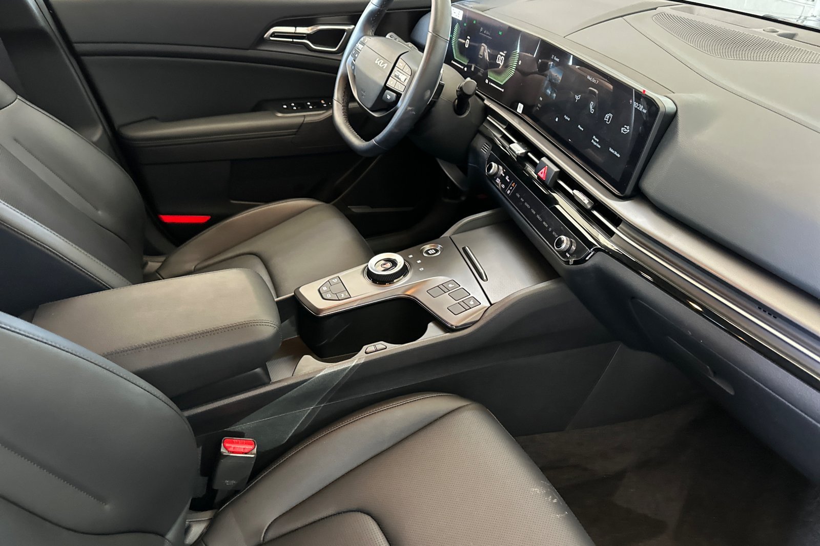 Used 2026 Black Kia EX image 17