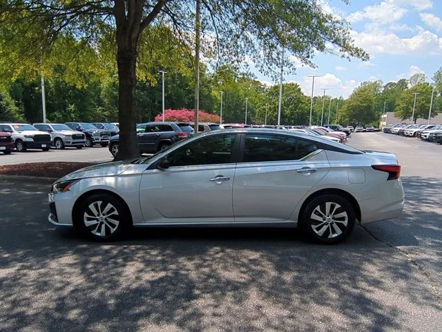 Used 2024 Silver Nissan 2.5 S image 2