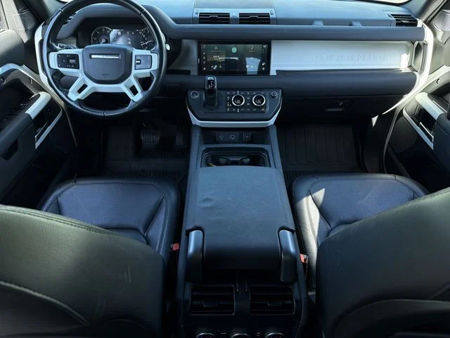 Used 2023 White Land Rover S image 17