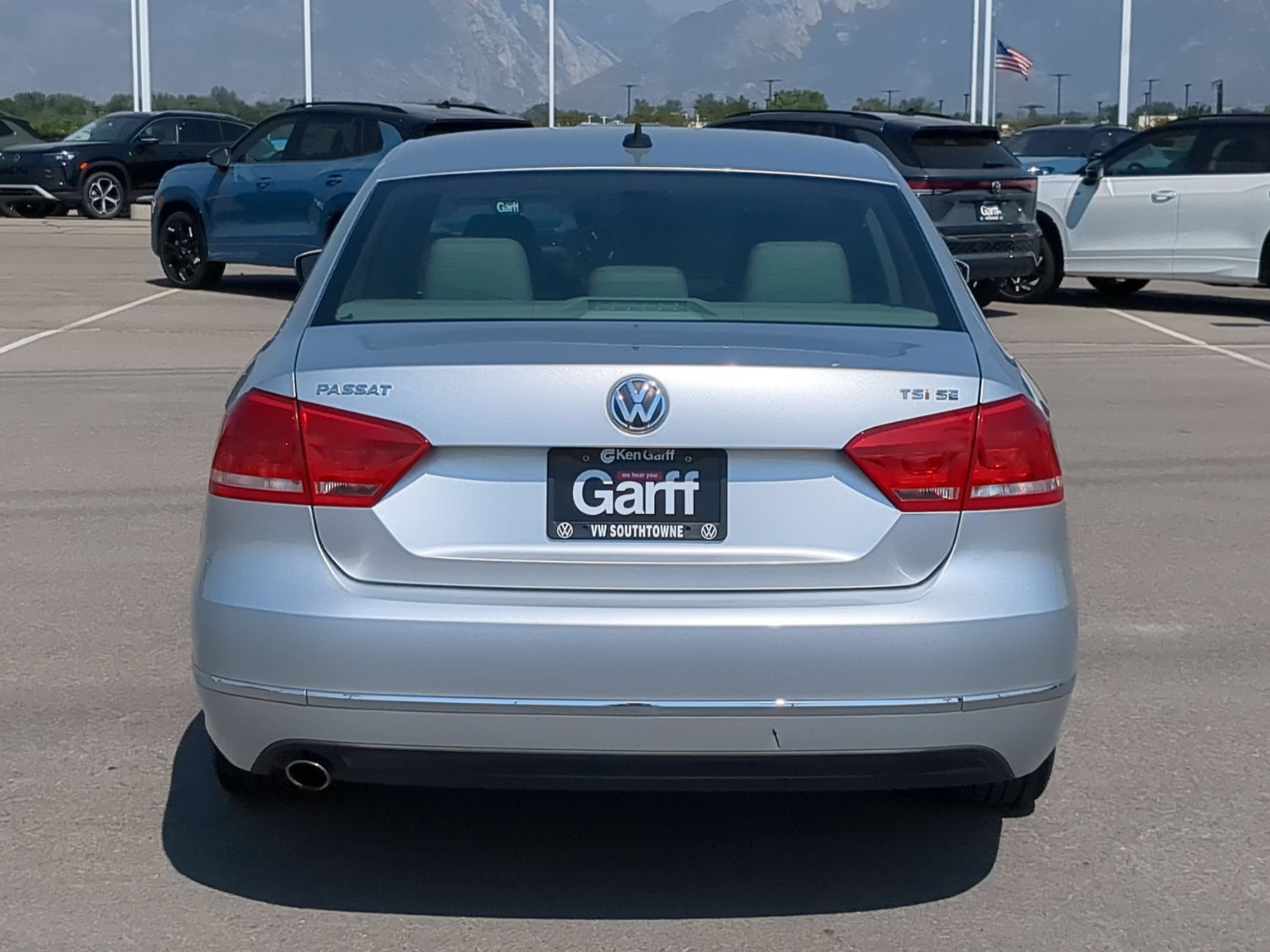 Used 2015 Reflex Silver Metallic Volkswagen 1.8T SE image 4