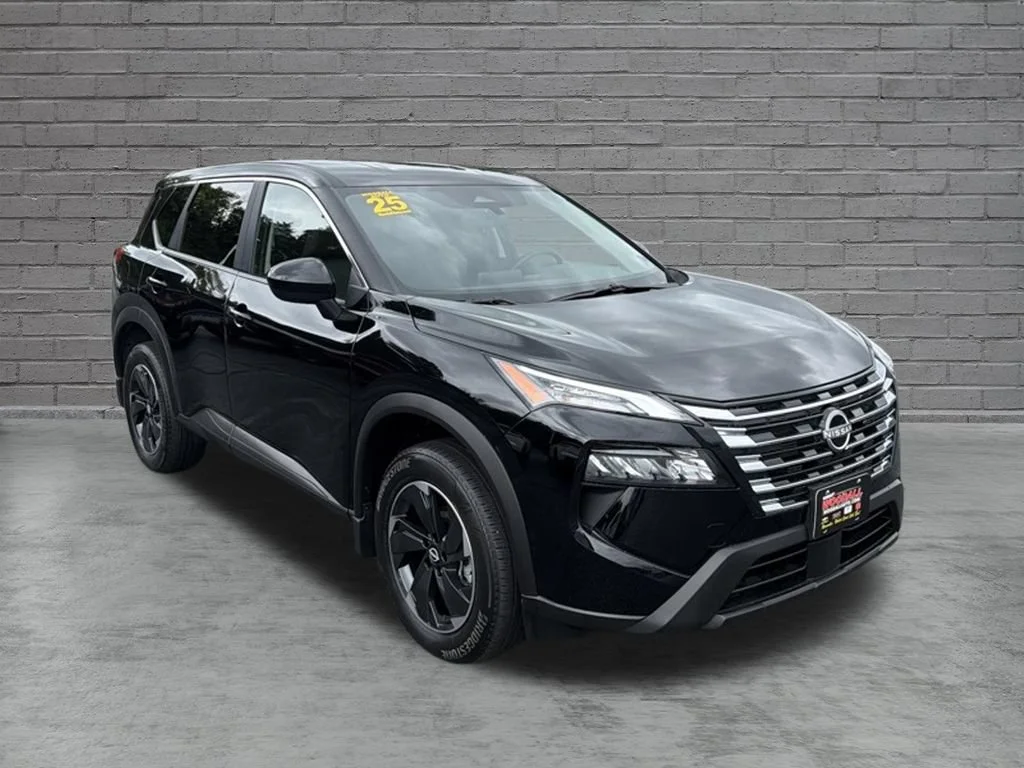 Used 2025 Kh3/super Blac Nissan SV image 1