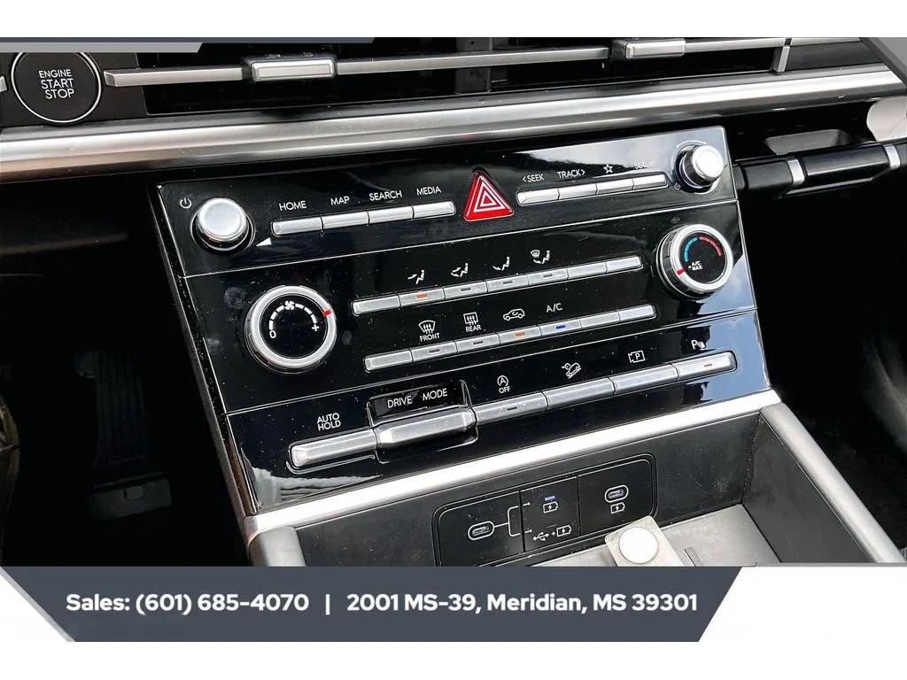 Used 2025 PHANTOM BLACK Hyundai SE image 23