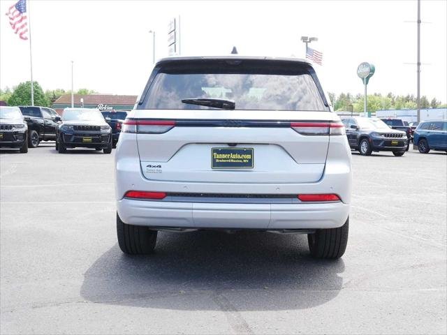 New 2026 Silver Zynith Exterior Paint Jeep Limited image 6