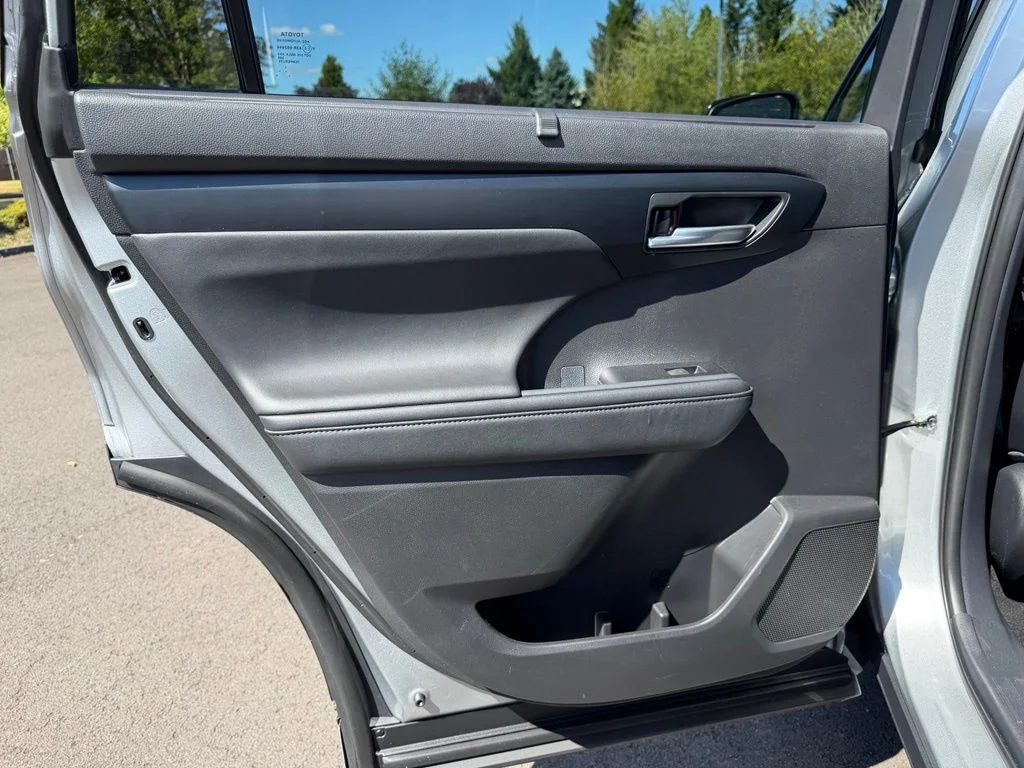Used 2025 Celestial Silver Metallic Toyota XSE image 29