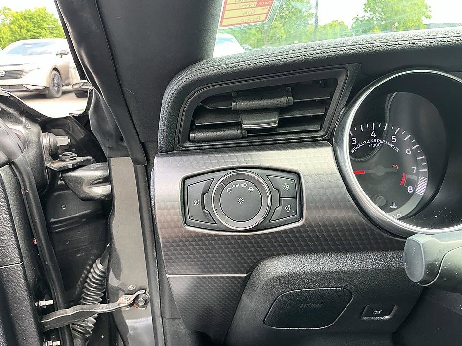 Used 2019 Magnetic Ford GT image 13