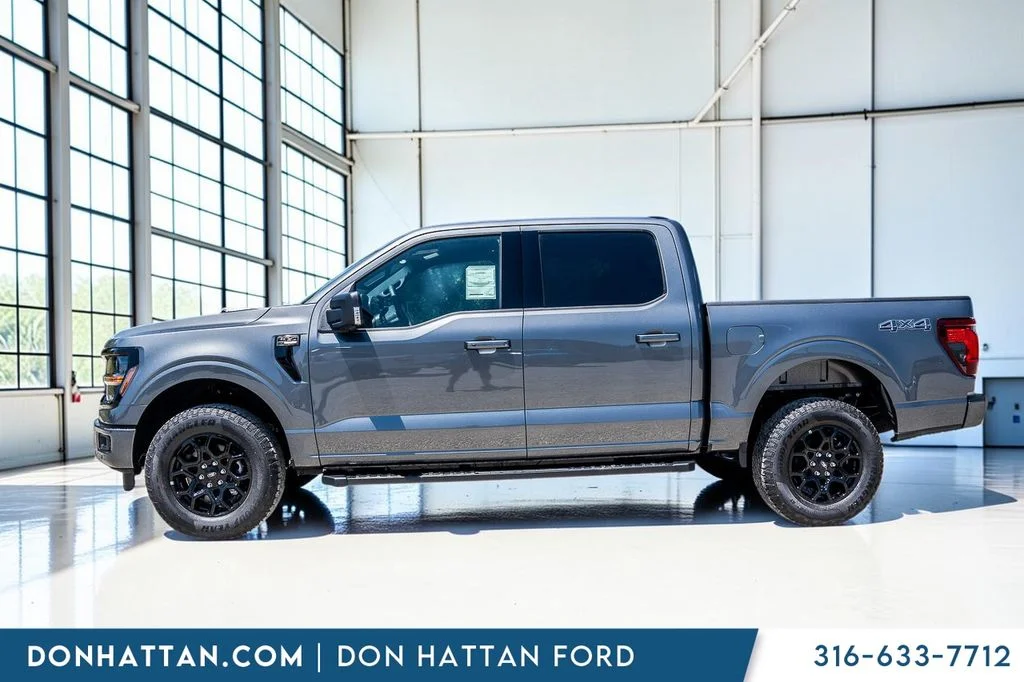 New 2026 Carbonized Gray Metallic Ford XLT image 2