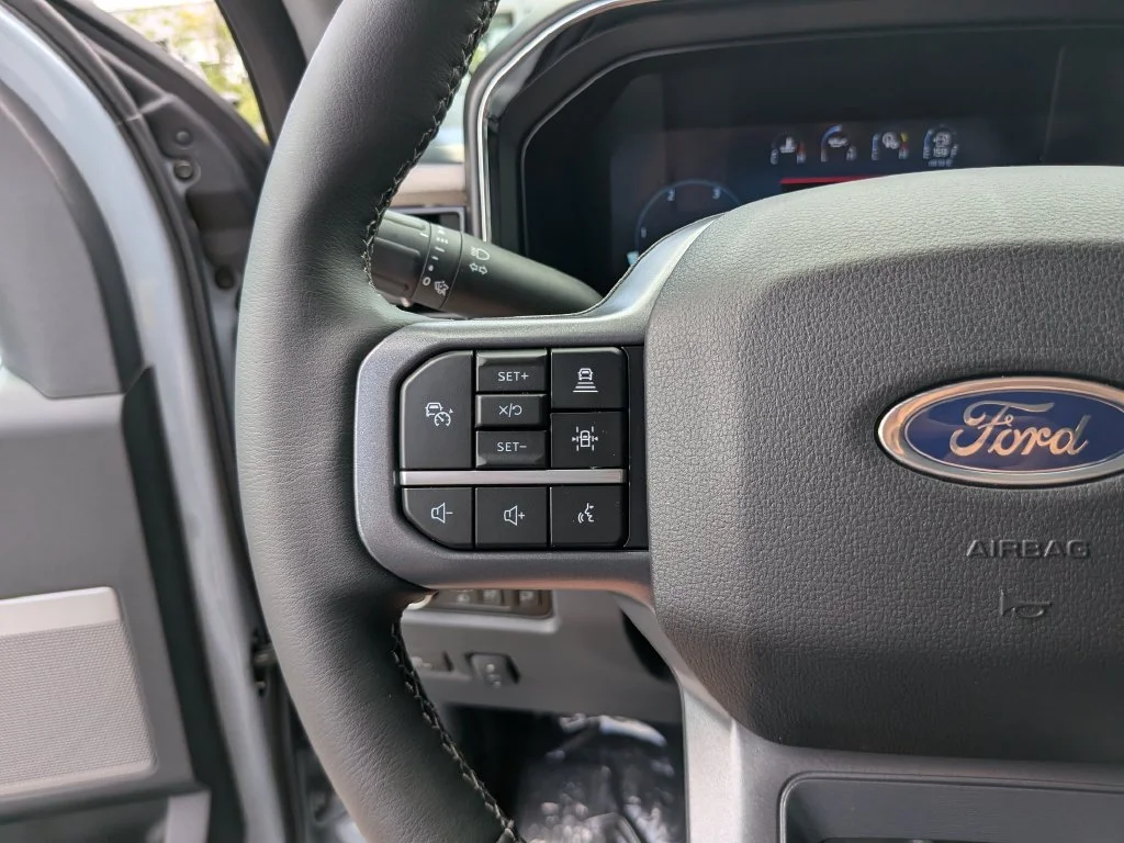 New 2026 Glacier Gray Metallic Tri-Coat Ford F-250® Lariat® image 31
