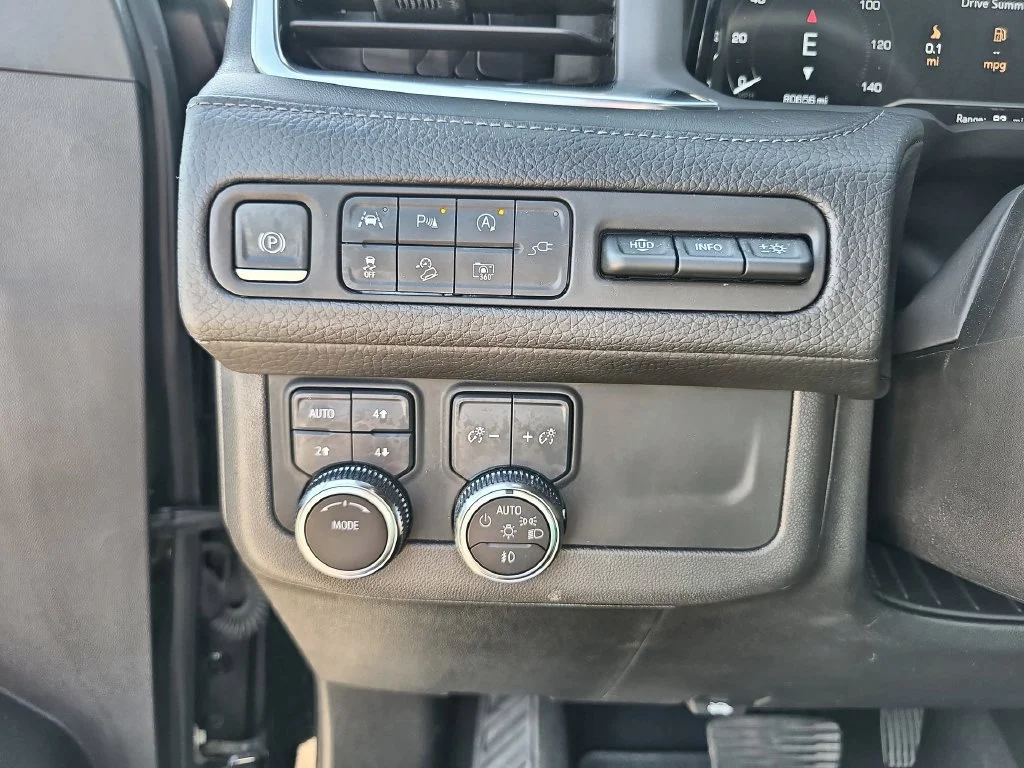 Used 2022 Onyx Black GMC Denali image 5