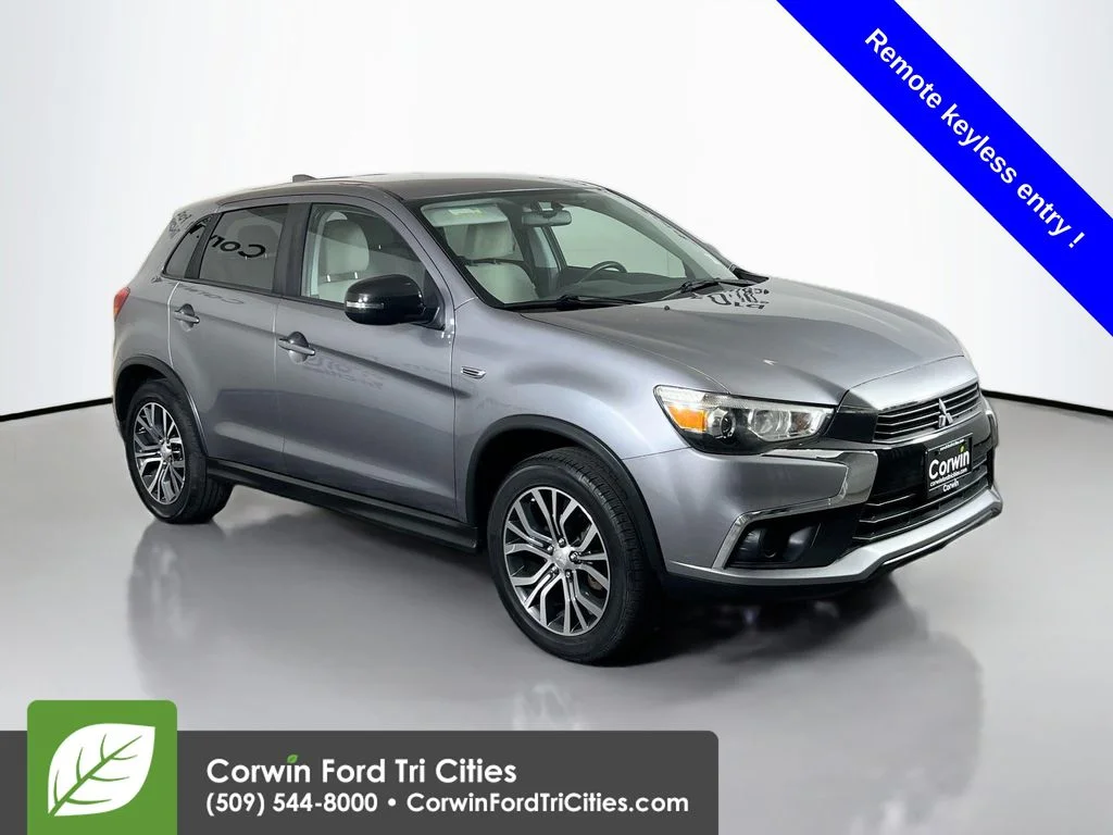 2017 Mitsubishi Outlander Sport 2.0 ES 2WD 5MT's photo
