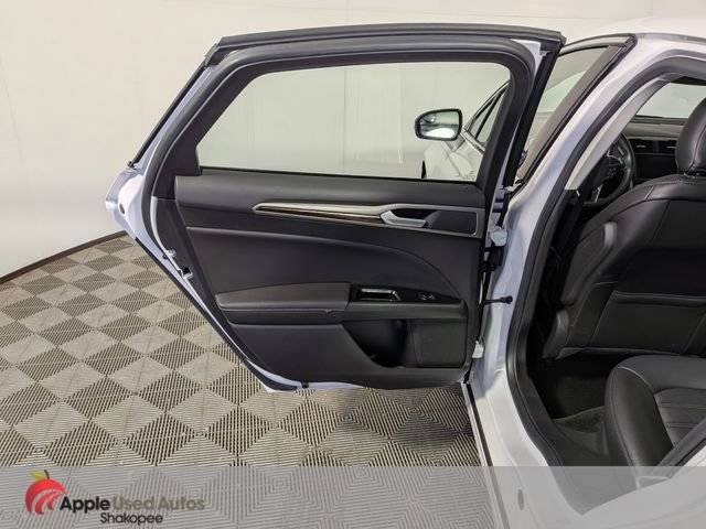 Used 2016 White Ford SE image 29